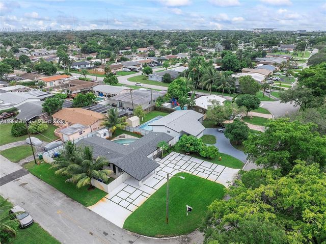 2261 Utopia Dr, Miramar, FL 33023