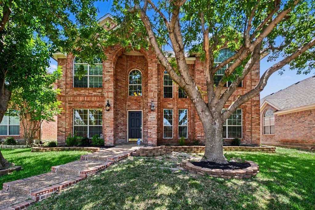 5645 Norris Drive, The Colony, TX 75056