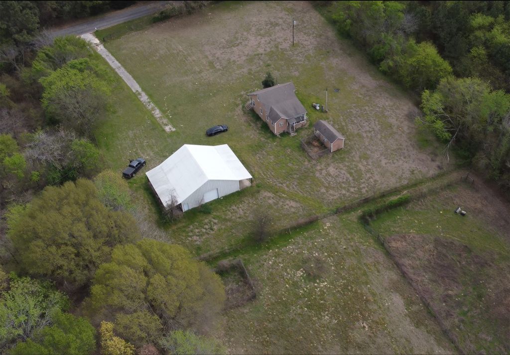 12185 Barber Rd, Winona, TX 75792