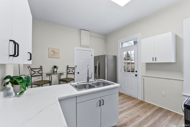 1514 E Creighton Avenue, Fort Wayne, IN 46803