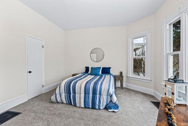 1514 E Creighton Avenue, Fort Wayne, IN 46803