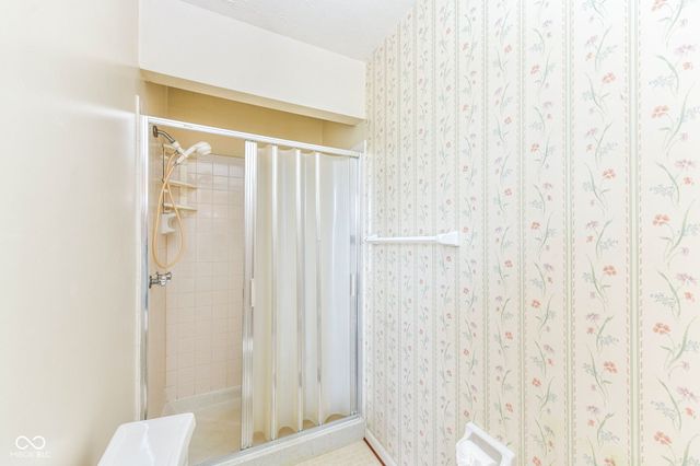 9560 Mercury Drive, Indianapolis, IN 46229