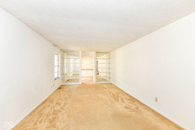 9560 Mercury Drive, Indianapolis, IN 46229