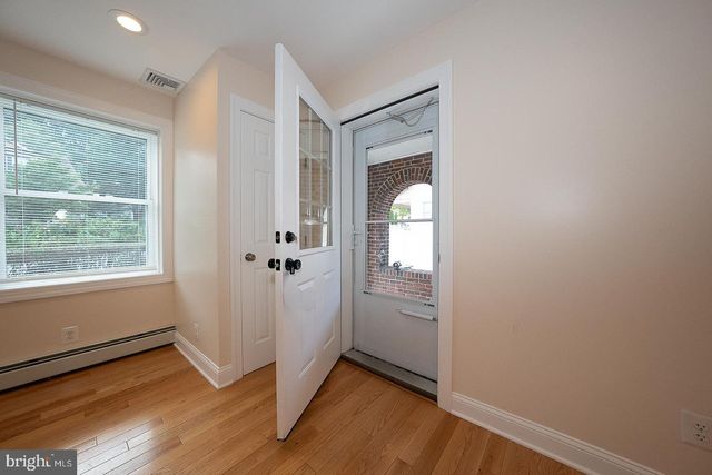 107 W CIRCULAR AVE, Paoli, PA 19301