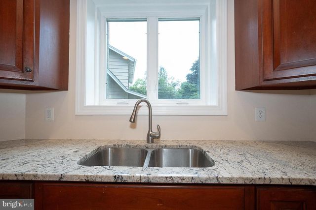107 W CIRCULAR AVE, Paoli, PA 19301