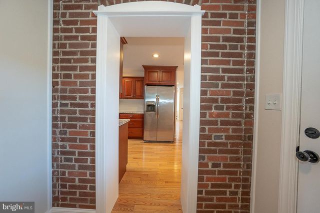 107 W CIRCULAR AVE, Paoli, PA 19301