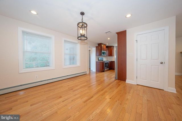 107 W CIRCULAR AVE, Paoli, PA 19301