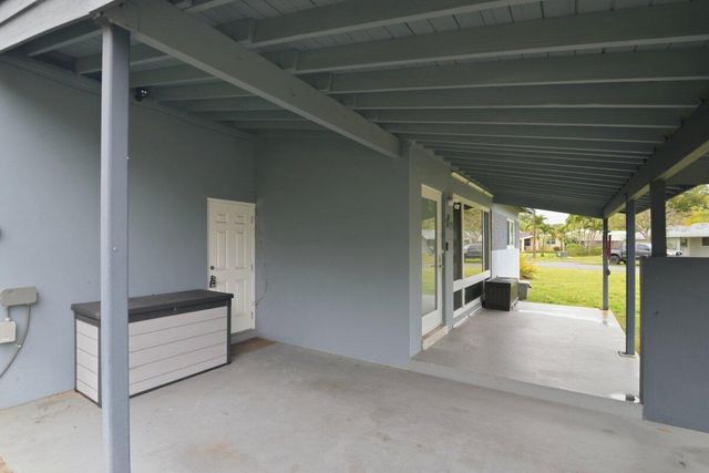 2421 SW 16th Street, Fort Lauderdale, FL 33312