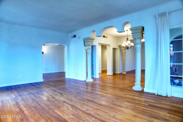 15 W PASADENA Avenue, Phoenix, AZ 85013