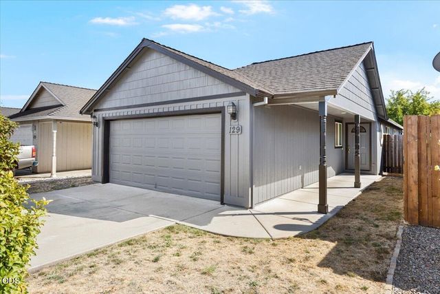 129 Cottonwood Drive, Eagle Point, OR 97524