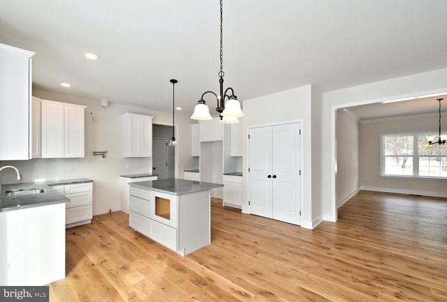 208 SCHWENK RD, Perkiomenville, PA 18074
