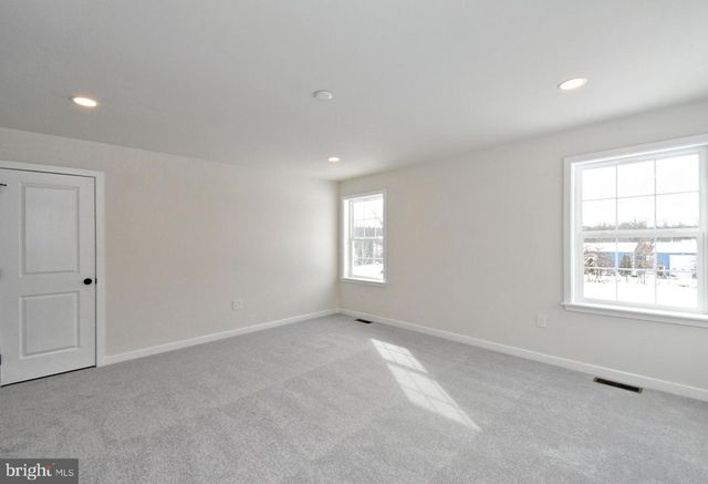 208 SCHWENK RD, Perkiomenville, PA 18074