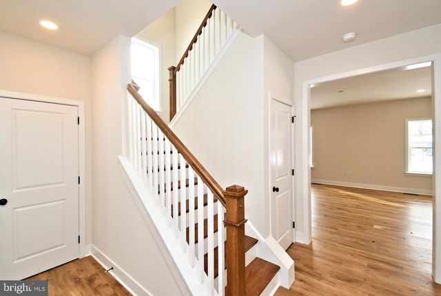 208 SCHWENK RD, Perkiomenville, PA 18074