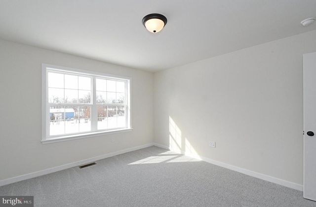 208 SCHWENK RD, Perkiomenville, PA 18074