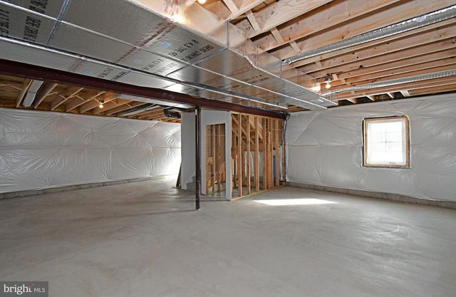 208 SCHWENK RD, Perkiomenville, PA 18074