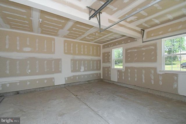 208 SCHWENK RD, Perkiomenville, PA 18074