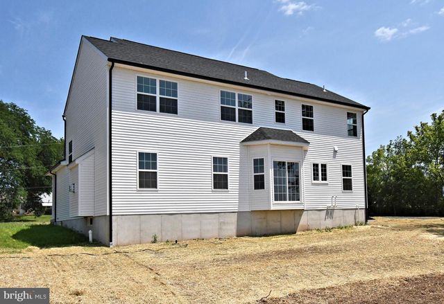 208 SCHWENK RD, Perkiomenville, PA 18074