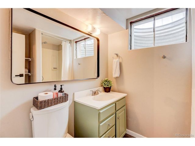 480 E Briarwood Dr, Centennial, CO 80122