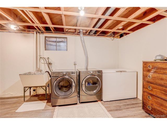 480 E Briarwood Dr, Centennial, CO 80122