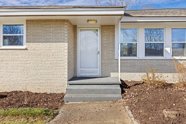 841 Belvoir Crest Drive, Chattanooga, TN 37412