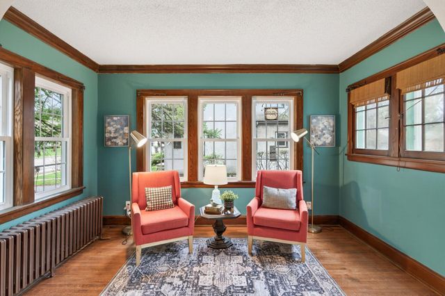 1749 Hamline Avenue N, Falcon Heights, MN 55113