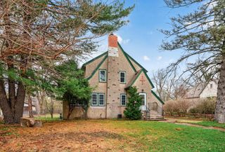 1749 Hamline Avenue N, Falcon Heights, MN 55113