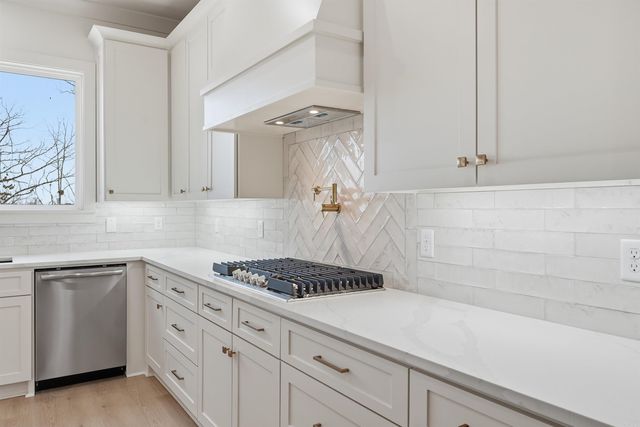 982 Fern Ridge Rd, Sherwood, AR 72120