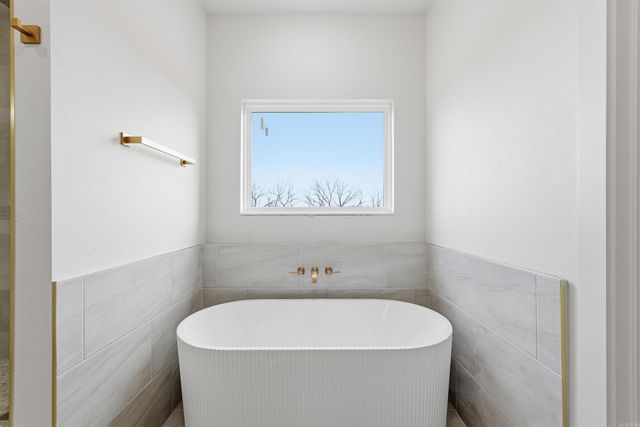 982 Fern Ridge Rd, Sherwood, AR 72120