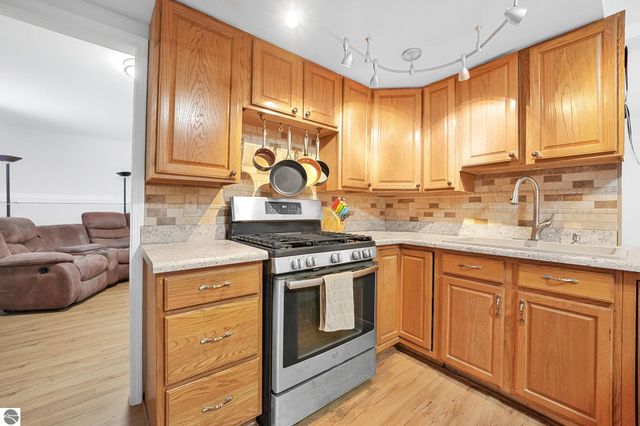 2525 Five Mile Road, Traverse City, MI 49686