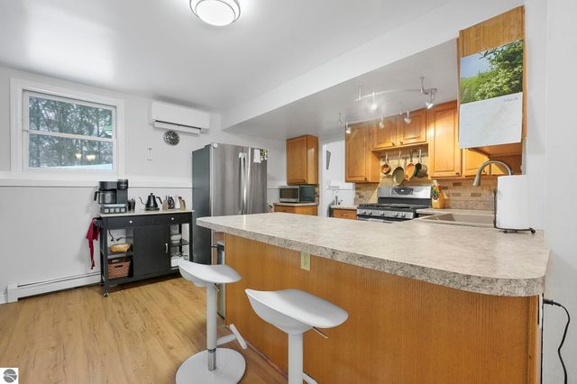 2525 Five Mile Road, Traverse City, MI 49686