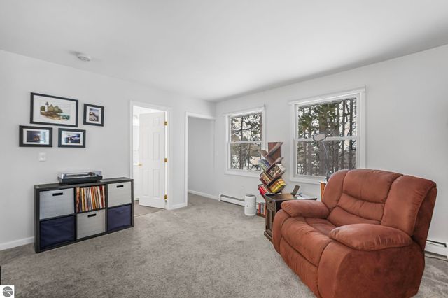 2525 Five Mile Road, Traverse City, MI 49686