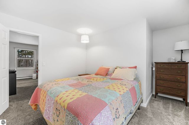 2525 Five Mile Road, Traverse City, MI 49686