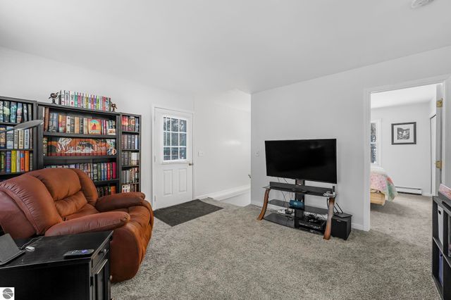 2525 Five Mile Road, Traverse City, MI 49686