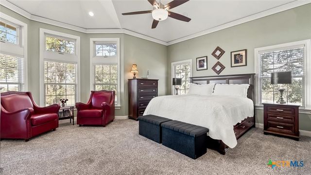 948 Upper Elgin River Road, Elgin, TX 78621