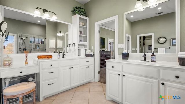 948 Upper Elgin River Road, Elgin, TX 78621