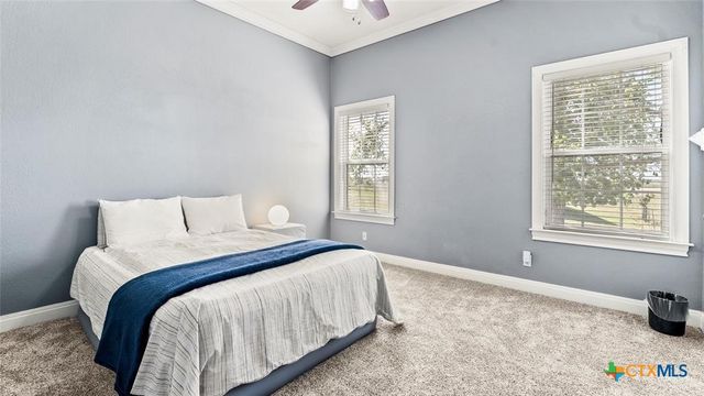 948 Upper Elgin River Road, Elgin, TX 78621