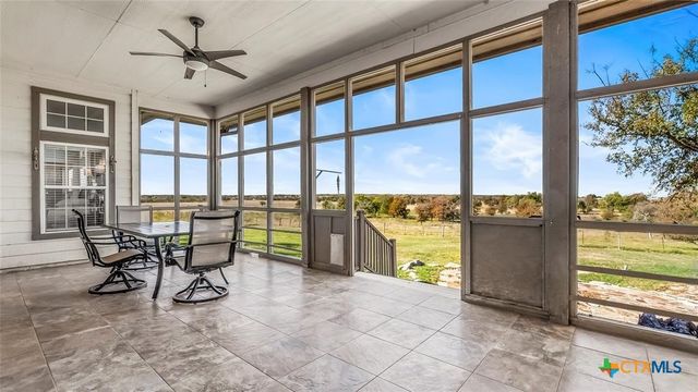 948 Upper Elgin River Road, Elgin, TX 78621