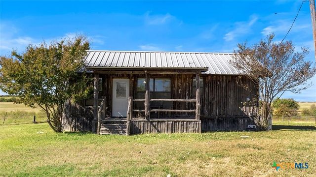 948 Upper Elgin River Road, Elgin, TX 78621