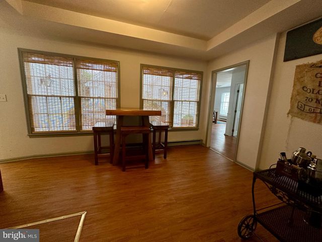 210 W MAIN ST, Berryville, VA 22611