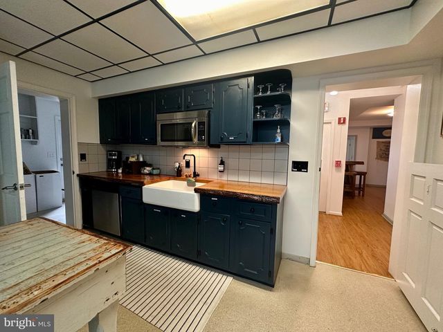 210 W MAIN ST, Berryville, VA 22611