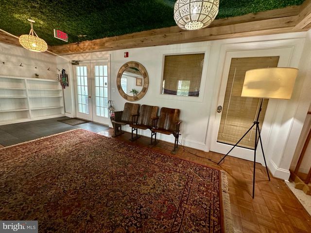 210 W MAIN ST, Berryville, VA 22611