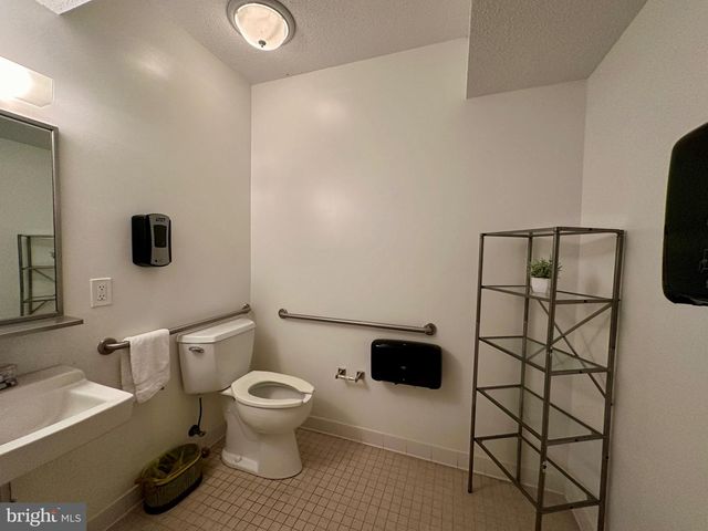 210 W MAIN ST, Berryville, VA 22611