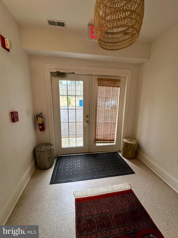 210 W MAIN ST, Berryville, VA 22611