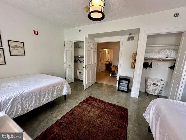 210 W MAIN ST, Berryville, VA 22611