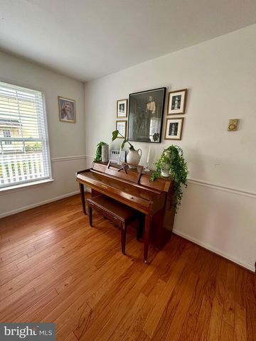 210 W MAIN ST, Berryville, VA 22611