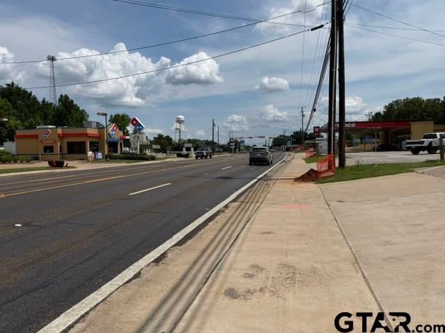 411 HWY 110 N, Whitehouse, TX 75791