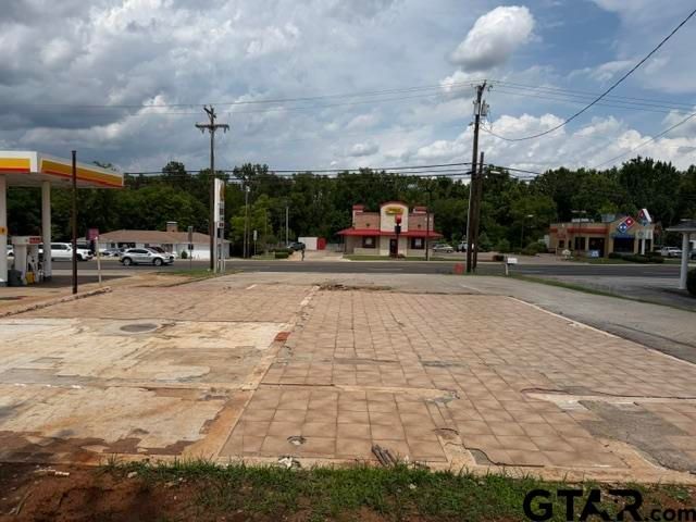 411 HWY 110 N, Whitehouse, TX 75791