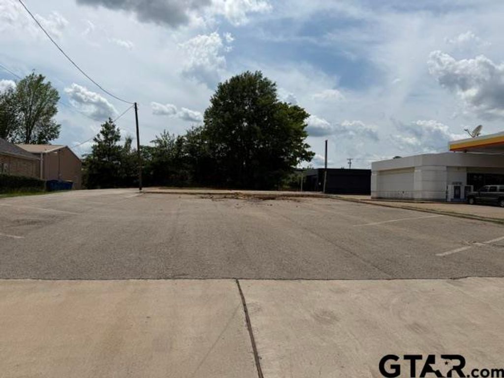 411 HWY 110 N, Whitehouse, TX 75791