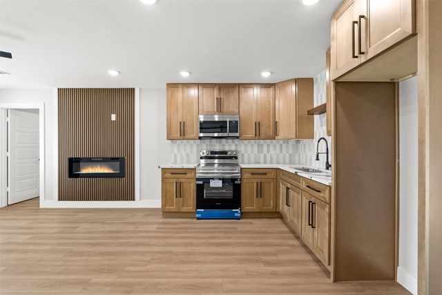 2837 Elsie Faye Heggins Street, Dallas, TX 75215