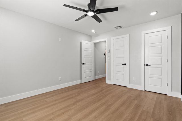 2837 Elsie Faye Heggins Street, Dallas, TX 75215